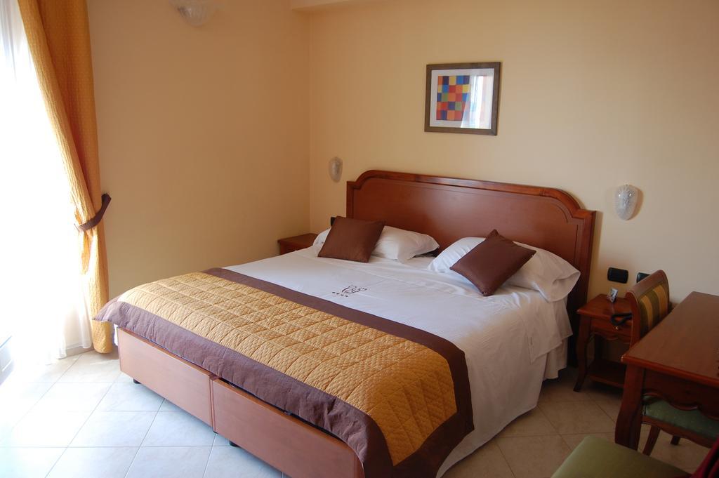Grand Hotel Moroni Finale Ligure Phòng bức ảnh