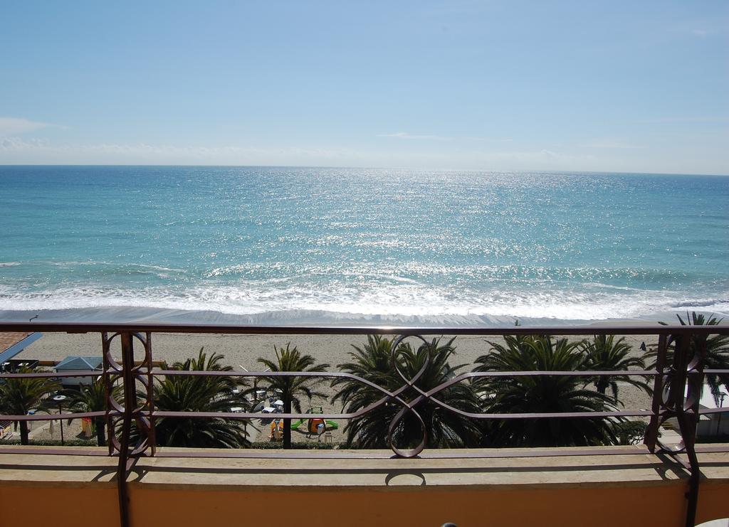 Grand Hotel Moroni Finale Ligure Phòng bức ảnh